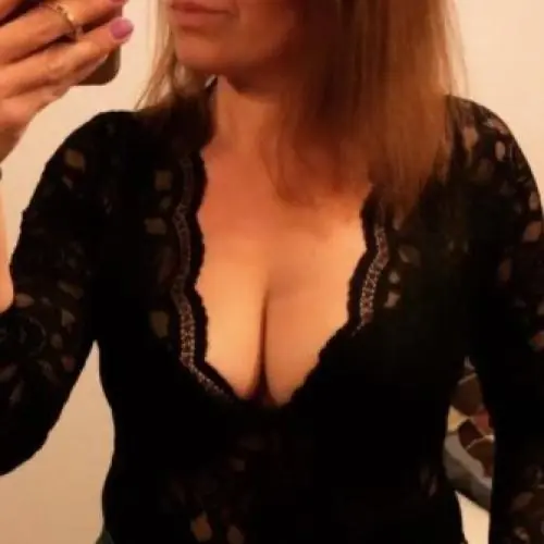 gretaamstranddd image 1